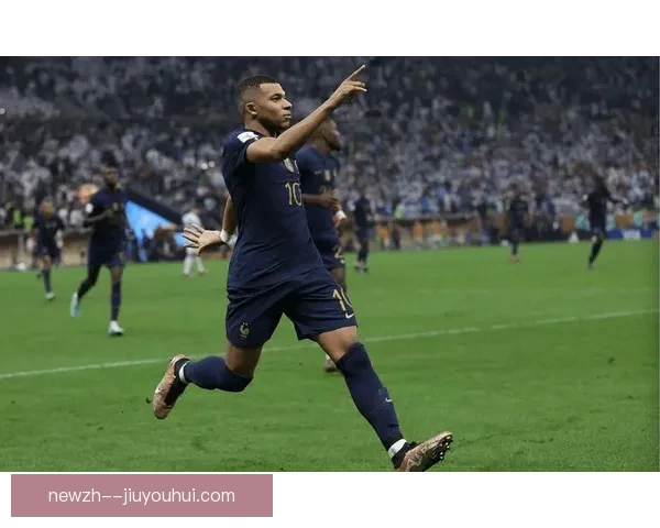 姆巴佩对阵直布罗陀上演帽子戏法 打进超远吊射展现绝佳个人实力