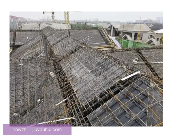 曼联官方宣布老特拉福德因漏雨将全面封顶维修